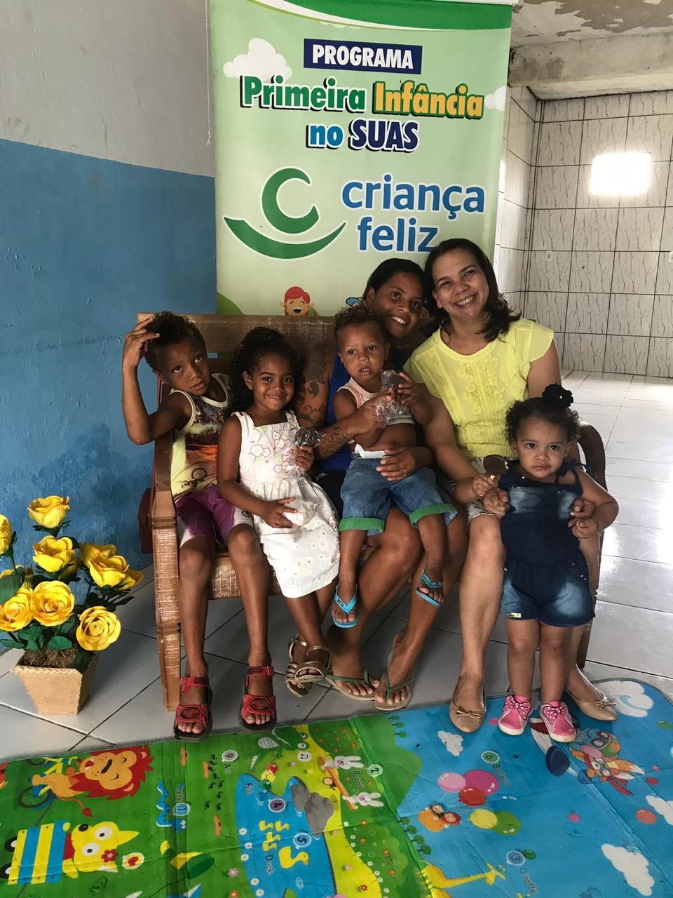 Camacã: Famílias do Projeto Criança Feliz se reúnem em café da manhã em Leoventura